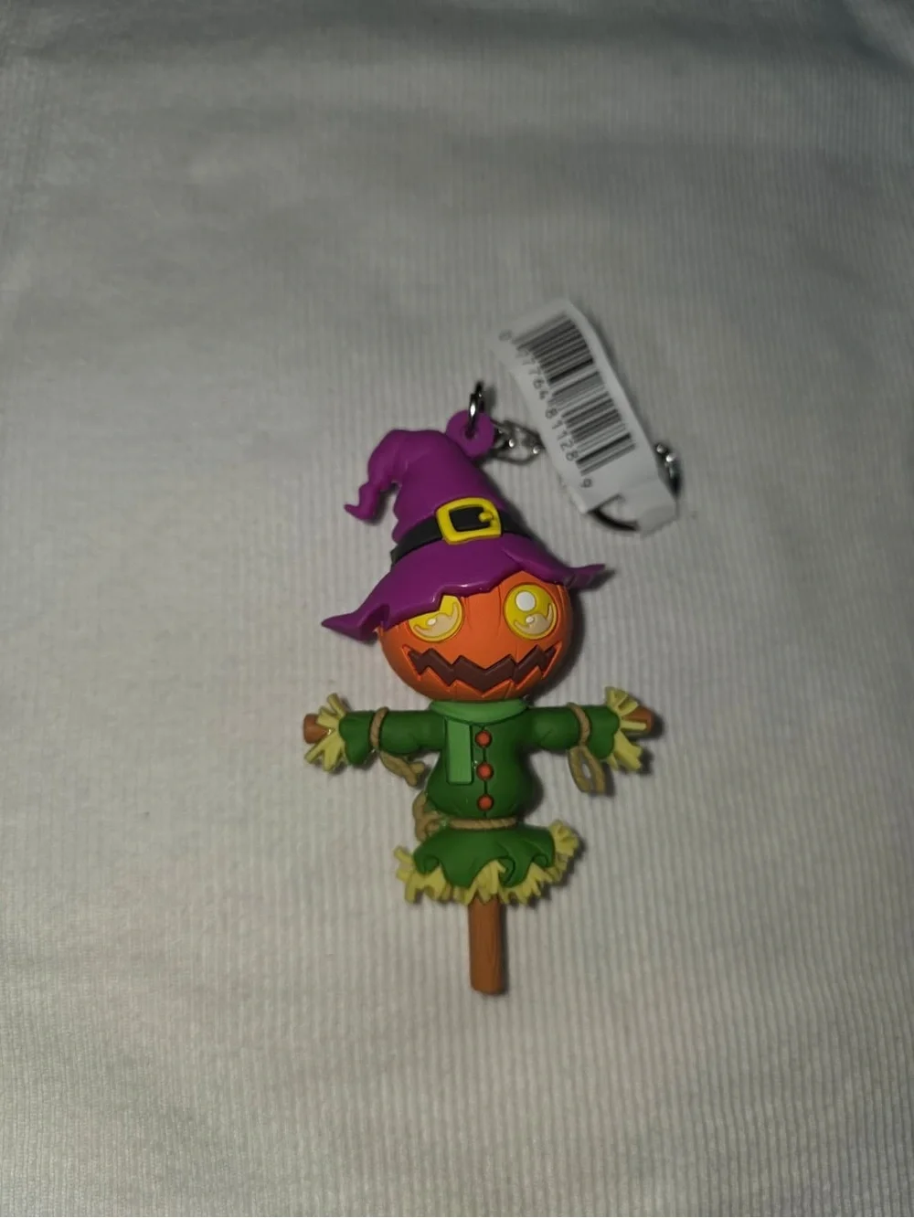 Spirit Halloween Chase Green and Purple Scarecrow Pumpkin Keychain Clip